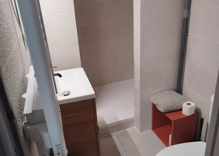 Ensoleille Lägenhet *